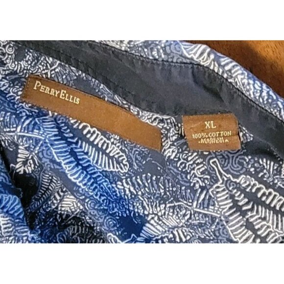 Perry Ellis XL Blue White Leaf Long Sleeve  Button All Over Print Pattern Shirt - Picture 2 of 6